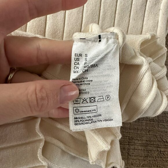 H&M Womens size small Cream Ribbed Long Sleeve Sweater Top - Picture 6 of 7